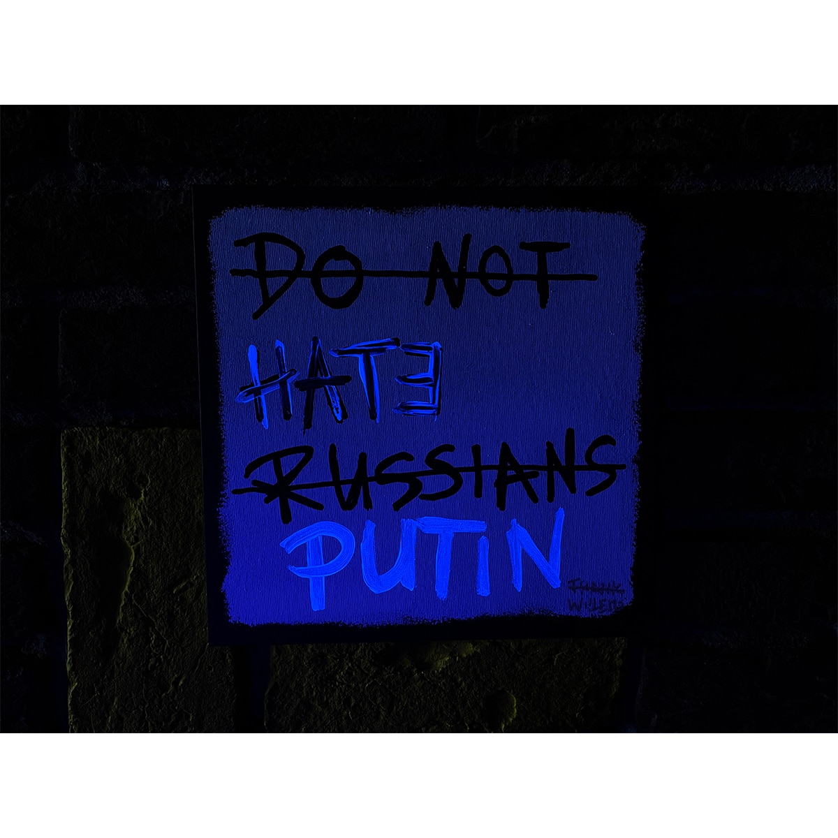 DO NOT HATE RUSSIANS